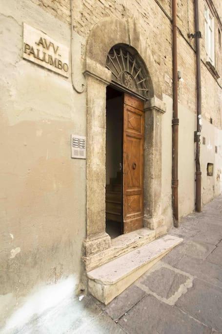Elegant Flat In The City Centre With Two Suite Perugia Exteriör bild